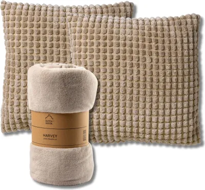 Produktbild von Dutch Decor SPARSET - 3-teilig - Rome & Harvey - 2 Dekokissen 45x45 cm - 1 Wohndecke 150x200 cm - Beige