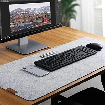 Produktbild von PolkaHome® Filz-Schreibtischunterlage – Rutschfeste Schreibtischmatte, Hellgrau, 100 x 40 cm