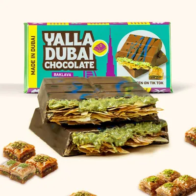 Imagen del producto de Yalla Dubai Chocolate: Elaborado a mano en Dubái. Baklava de pistacho. Barra de chocolate de Dubái. 180 gramos