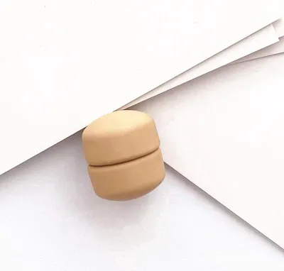 Productafbeelding van Jumada – Stijlvolle hoofddoekclips – Hijab-accessoires in beige, 1 paar