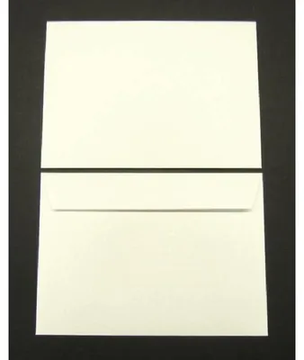 Produktbild von Briefumschläge Munken Pure C5 120g/qm haftklebend VE=500 Stück gelblichweiß