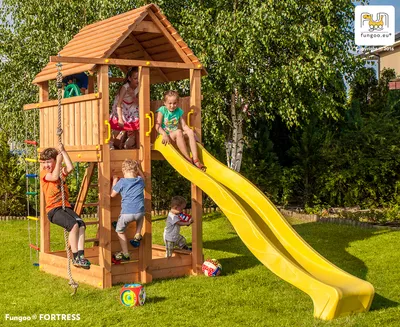 Produktbild von Fungoo Spielturm / Gartenspielhaus FORTRESS, mit Rutsche 2,9m, Kletterwand & Sandkasten; 03160