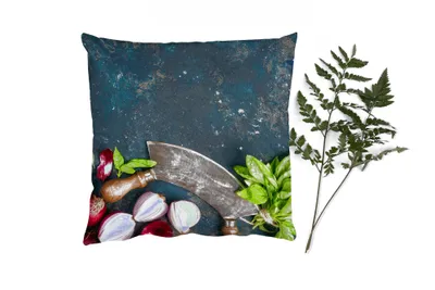 Produktbild von MuchoWow® Zierkissen Sofakissen Wohnzimmer Dekokissen 40x40 cm Gemüse - Kräuter - Wiegemesser - Zwiebel - Gewürze - Rustikal - Foto Kissen - Schlafzimmer Dekoration