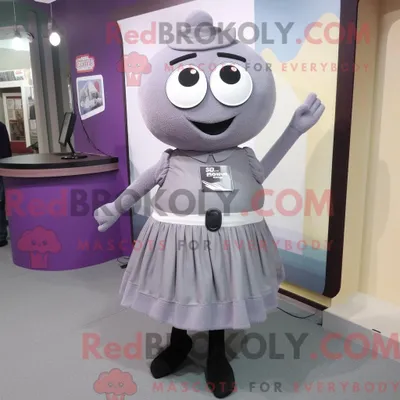 Obrázek produktu pro Postava REDBROKOLY maskota šedé švestky s minisukní a podvazky