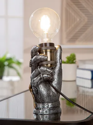 Produktbild von Gilde Tischleuchte (LED), Hand, Steampunk Hand, Kunstharz, silberfarben, VE 2 Höhe: 17.50 cm Breite: 10.00 cm Tiefe: 7.00cm 59049