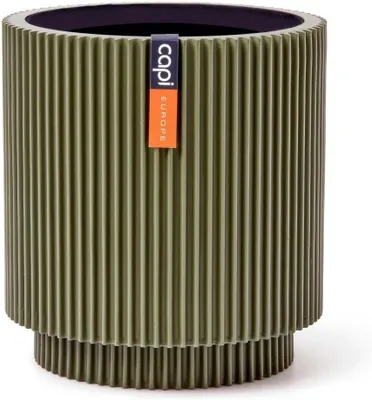 Imagen del producto de Vaso cilíndrico, color verde, de 8x9 cm, con textura de estrías, para uso en interiores