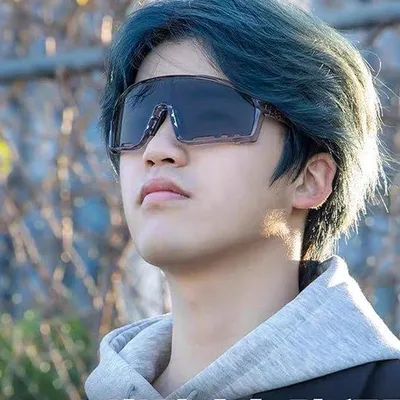 Produktbild von Sportsonnenbrille - Ausdauerbrille mit Glanzreduktion, Stoßfestem & Leichtem Rahmen, Verstellbare Füße - Freizeitbrille für Sport und Outdoor-Aktivitäten