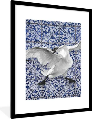 Produktbild von MuchoWow® Gerahmtes Poster Schwan - Kunst - Delfter Blau - Malerei - Alte Meister 60x80 cm - Poster mit Schwarzem Bilderrahmen Wandposter Rahmen Foto Bilder - Wohnzimmer - Dekorationen - Prämie