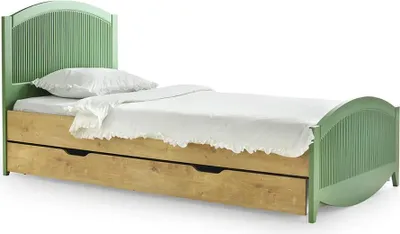 Immagine prodotto di Bett Betten: Letti in legno massello naturale per bambini e ragazzi, con cassettiera integrata. Articoli disponibili in magazzino