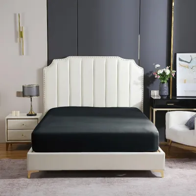 Zdjęcie produktu dla Prześcieradło Satynowe czarne 200x200x30 z gumką Oeko-Tex Standard 100