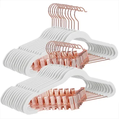 Image de SONGMICS Cintre velours, lot de 24, 42,5 cm Cintre pantalon avec clips réglables en or rose, bonne résistance, antidérapant, gain de place, pour pantalons, jupes, vestes, robes, blanc CRF014W01