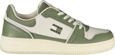 Produktbild von Grüner Herrensportschuh mit weißen Details und herausnehmbarer Sohle