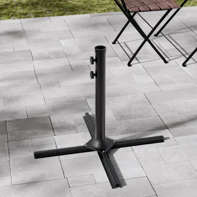 Produktbild von Livingandhome Kreuzfuß für Garten & Terrasse – Sichere Basis bei Wind und Wetter