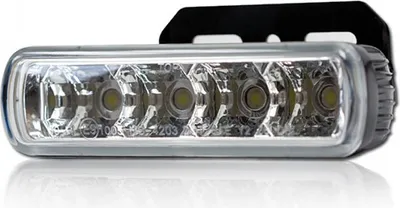 Produktbild von Tagfahrlicht-LED mit 4 Led s, (00RL E9) Klarglas, Maße: 145 x 44 x 68 mm, Universalhalter, E-