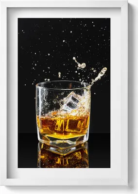 Produktbild von Ein Glas Whiskey– Wandbild mit Rahmen – Gerahmtes Bild  – Wanddekoration – 40x60 cm – Weiß