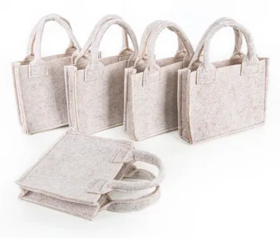 Produktbild von 5 kleine Geschenktasche Filz 15x12cm Verpackung beige creme