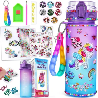 Immagine prodotto di Kit per creare una borraccia decorata a tema unicorno e sirena, con tecnica diamond painting, adatto a bambini dai 5 anni in su
