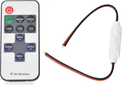 Zdjęcie produktu dla Ręczny pilot zdalnego sterowania lampą do samochodu RC