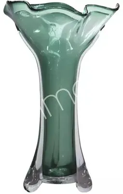 Image de Vase en verre vert, soufflé à la main, dimensions : 29 x 25 x 50 cm