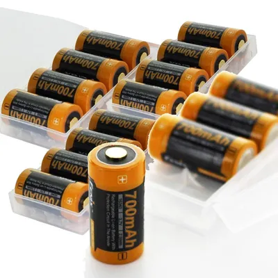 Immagine prodotto di 16x batterie CR123 A agli ioni di litio con capacità di 3,7 Volt, 850 mAh, incl. scatola per batterie, ideali per la telecamera di sorveglianza Arlo e le torce a LED