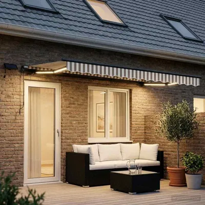 Imagen del producto de Maison Exclusive: Toldo retráctil, color gris claro y blanco, dimensiones 600 x 300 cm