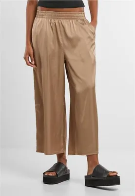 Obrázek produktu pro Dámské látkové kalhoty Urban Classics Ladies Satin Wide Leg Culotte softtaupe - 4XL široké