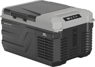 Immagine prodotto di Frigorifero portatile elettrico EZA Blizz-E One, 9 L, 12 V/24 V, da -20 °C a +20 °C, raffreddamento a compressore, frigorifero portatile