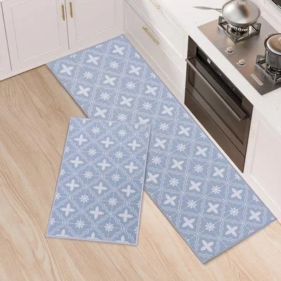 Immagine prodotto di Set di 2 tappetini antiscivolo per cucina Unyqoos®, realizzati in morbido poliestere, lavabili, con base in silicone antiscivolo, dimensioni 43x75 cm e 43x120 cm, disponibili nei colori blu, nero, grigio e kaki