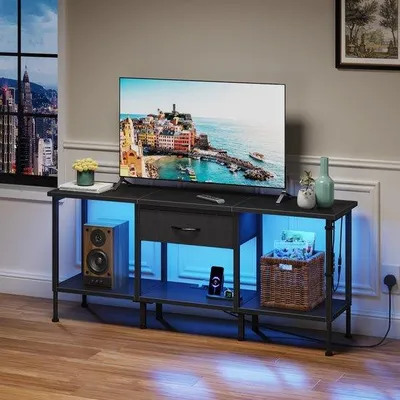 Immagine prodotto di Mobile TV nero con illuminazione a LED e porte USB integrate