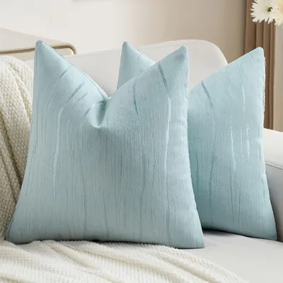 Produktbild von Set mit 2 Kissenbezügen aus Chenille, 60x60 cm, Hellblau