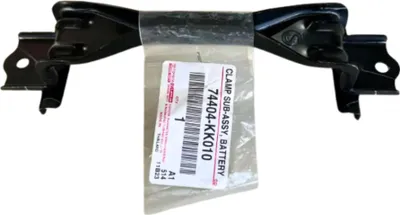 Immagine prodotto di TOYOTA Fortuner Hilux Morsettiera batteria 74404-KK010 OE