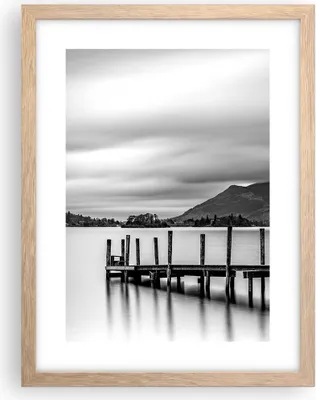 Produktbild von Gerahmtes Poster - Rahmen in heller Eiche - Schwarzweiß Landschaft See - 30x40 cm - Wand Bild - Wanddeko - Wandbilder - Wandposter - Bilderrahmen - Bilder - Kunstdruck - Wandbild - P2NPA30x40-4321