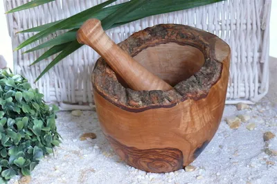 Produktbild von Mörser rustikal Olivenholz inkl. Stößel – robust, aromafreundlich, edel, ca. 12 cm Außendurchmesser