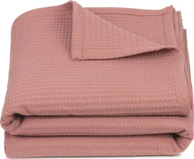 Produktbild von Kuscheldecke in 150x200 cm knitterarme und atmungsaktive Couchdecke in rosa, Waffelmuster