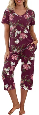 Image de Ensemble pyjama pour femmes, avec manches courtes et pantalon 3/4