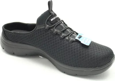 Produktbild von Der Skechers Summits - Swift Step bietet sportlichen Stil und gepolsterten Tragekomfort. Dieser Slip-On ist hinten offen und verfügt über ein Obermaterial aus Funktionsmesh mit Stretch-Schnürsenkeln und eine gepolsterte Skechers Memory Foam™-Innensohle.
