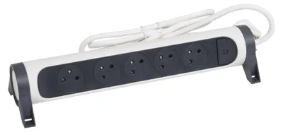 Legrand prodlužovací kabel 1,5 m / 5 zásuvek / s vypínačem / bílá-černá / PVC / 1 mm2