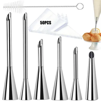 Produktbild von Spritztüllen Set für Windbeutel – 6 Lange Tüllen, 50 Spritzbeutel, Reinigungsbürste – Edelstahl, Lebensmittelecht