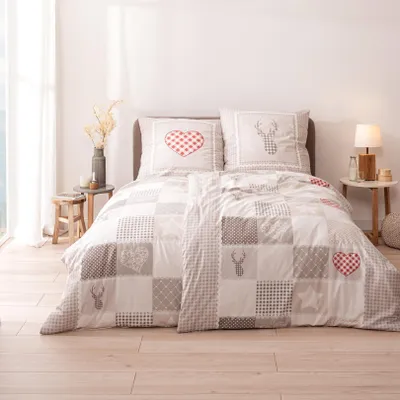 Produktbild von Landhaus Renforce-Bettwäsche 80x80 + 135x200 cm · 2-teilig · Herz, Hirsch & Sterne - 100% Baumwolle
