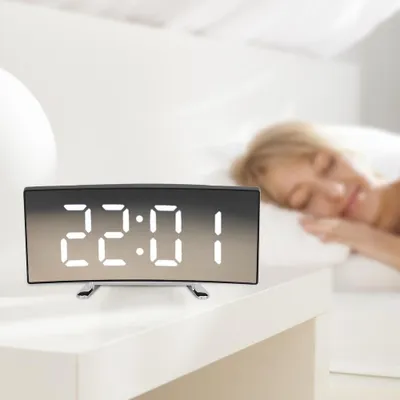 Image de Réveil électronique moderne pour la maison Horloge miroir à LED silencieuse avec grand écranAffichage des chiffres en blanc