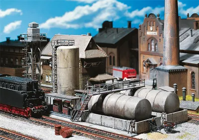 Produktbild von Faller H0 120157 Öllager mit Dieseltankstelle und Ölkran Bausatz 1:87