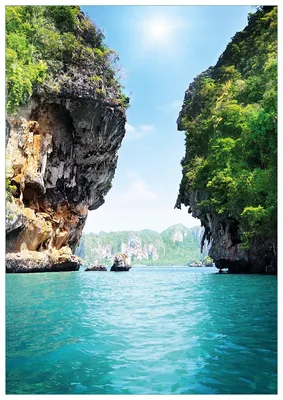 Produktbild von Wallario Premium Glasbild, freischwebende Optik, kräftige Farben, Größe 100 x 70 cm Motiv Felsenschlucht am Meer in Thailand