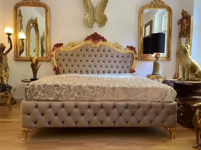 Produktbild von Casa Padrino Luxus Barock Doppelbett mit Matratze Grau / Gold / Braun - Prunkvolles Massivholz Bett - Luxus Schlafzimmer Möbel im Barockstil - Barock Möbel - Edel & Prunkvoll
