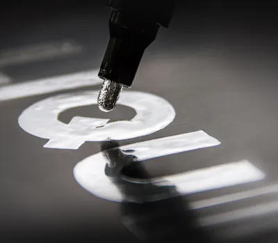 Obrázek produktu pro Chromové fixy se zrcadlovým efektem MOLOTOW Liquid Chrome, 3ks
