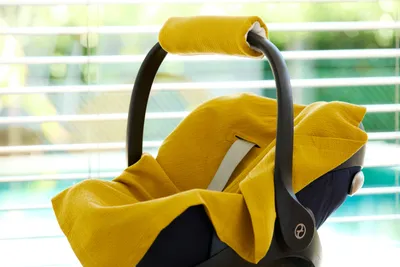 Produktbild von KraftKids Babydecke für Babyschale Sommer Doppelkrepp Gelb Mustard 75 cm x 75 cm