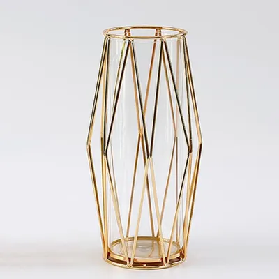 Produktbild von Geometrische Glasvase mit Metallstand für Pampasgras und Rosen - Tafeldekoration für zu Hause und Hochzeit - 28 cm - Gold