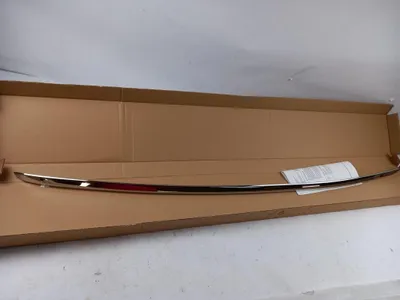 Immagine prodotto di Listello cromato per paraurti posteriore, originale NISSAN Qashqai III, dal 2021. Codice: KE7916U0CR