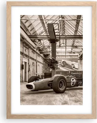 Produktbild von Gerahmtes Poster - Rahmen in heller Eiche - Formel 1 Rennen Retro - 30x40 cm - Wand Bild - Wanddeko - Wandbilder - Kunstposter - Wandposter - Bilderrahmen - Bilder - Kunstdruck - P2NPA30x40-4918