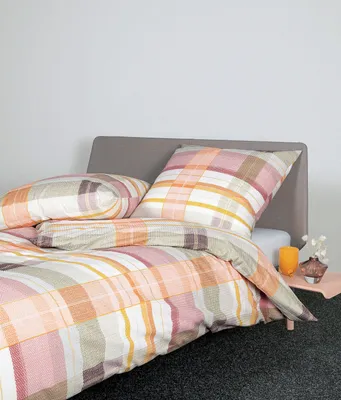 Produktbild von Traumschloss Soft-Seersucker Sommer Bettwäsche - Streifen, rosa,grün,orange 135 x 200 cm Streifen, rosa,grün,orange