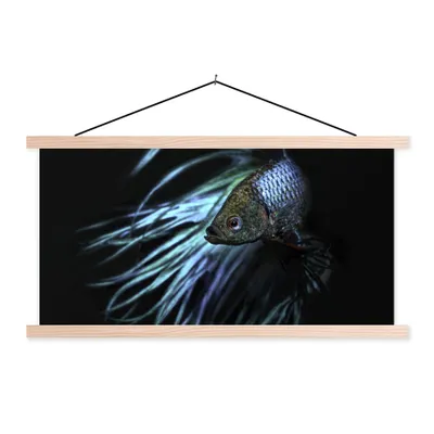 Produktbild von MuchoWow® Textilposter Fisch - Schwanz - Schwarz 60x30 cm mit holzfarbenen Rahmen - Dekoration